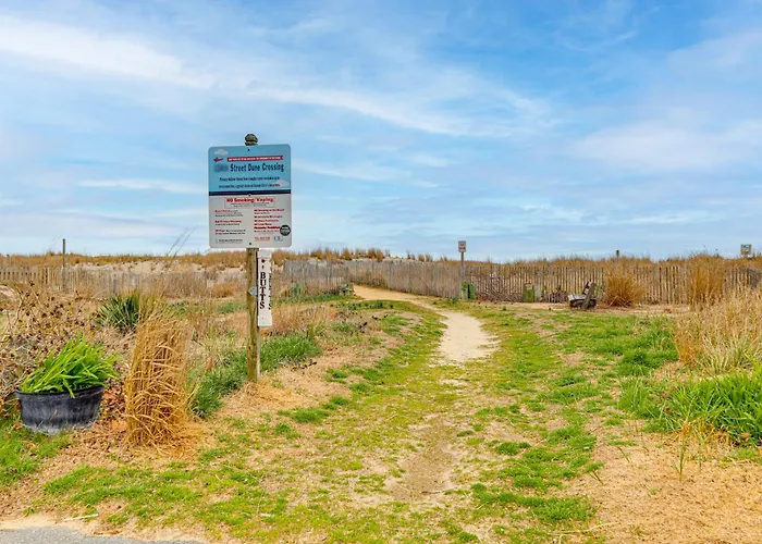 Holiday home 200 Feet To Beach: Inviting In Ocean City! *