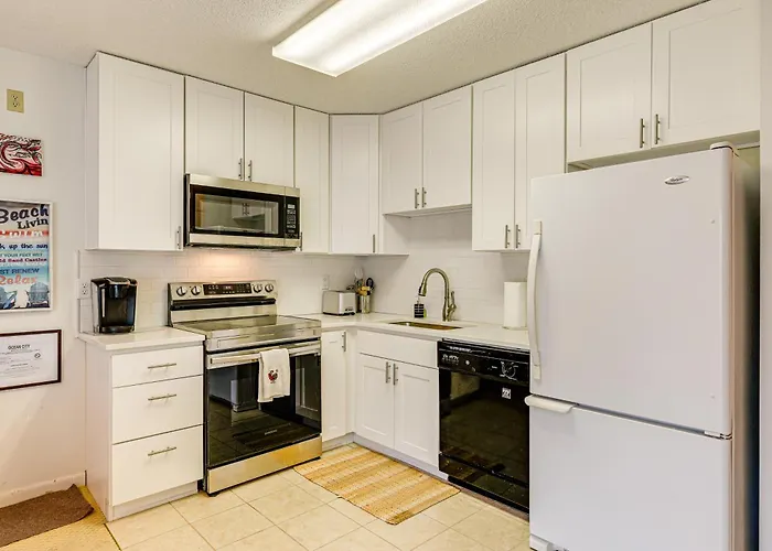 Holiday home 200 Feet To Beach: Inviting In Ocean City!