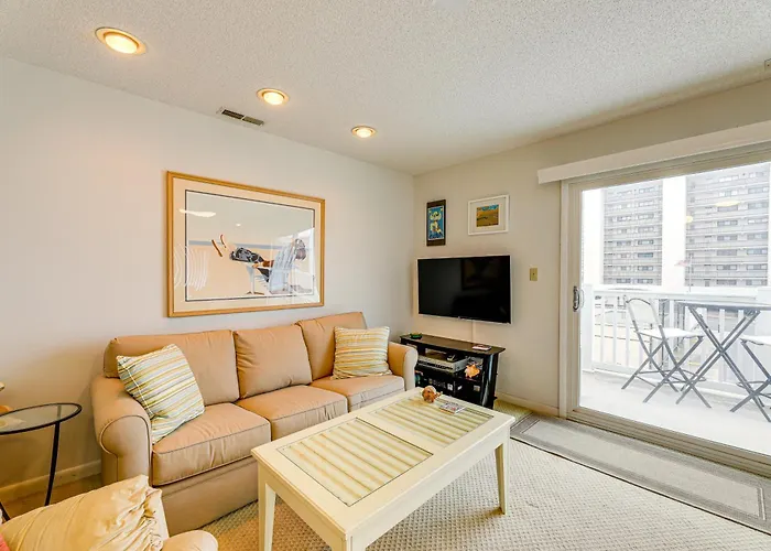 200 Feet To Beach: Inviting In Ocean City!